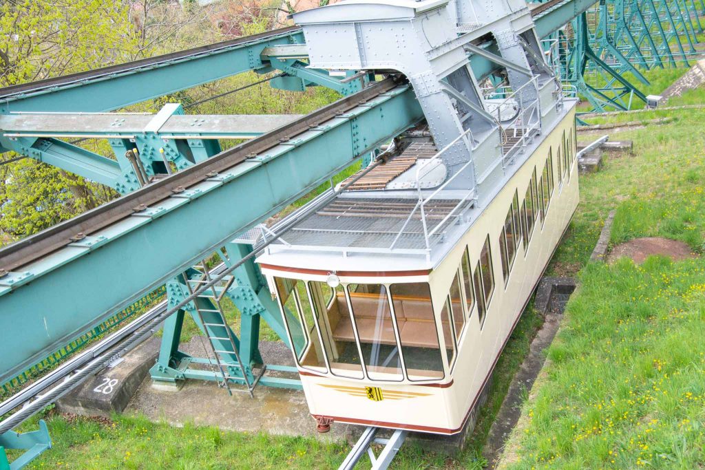 Schwebebahn