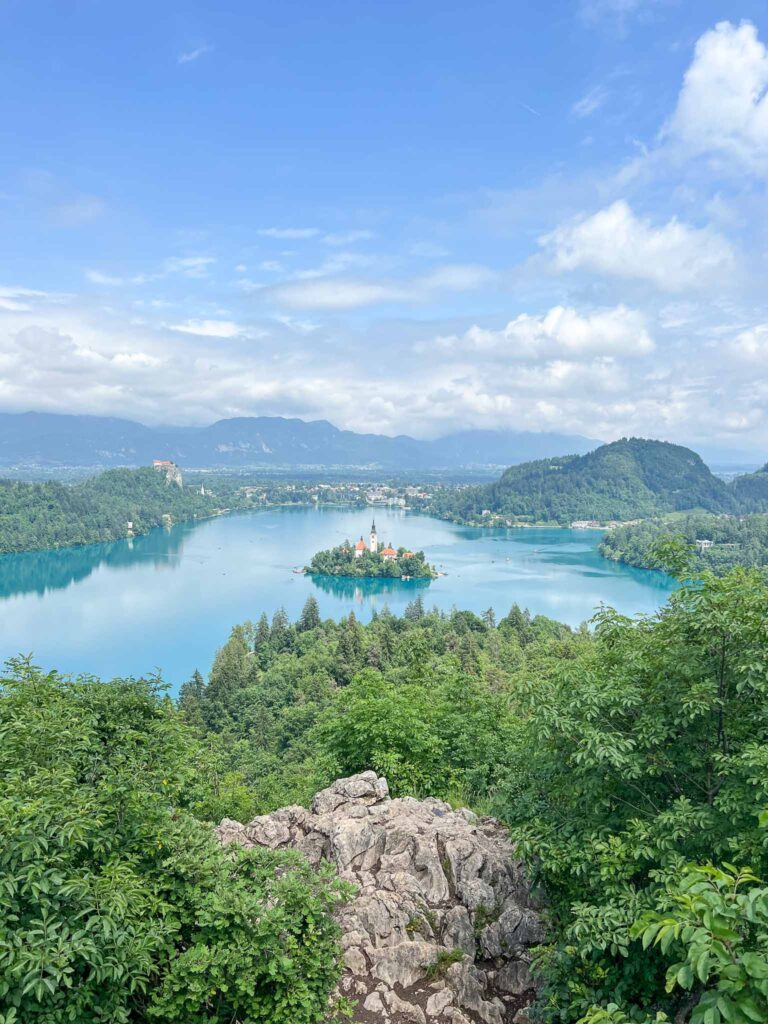 Uitzicht vanaf Ojstrica op Bled