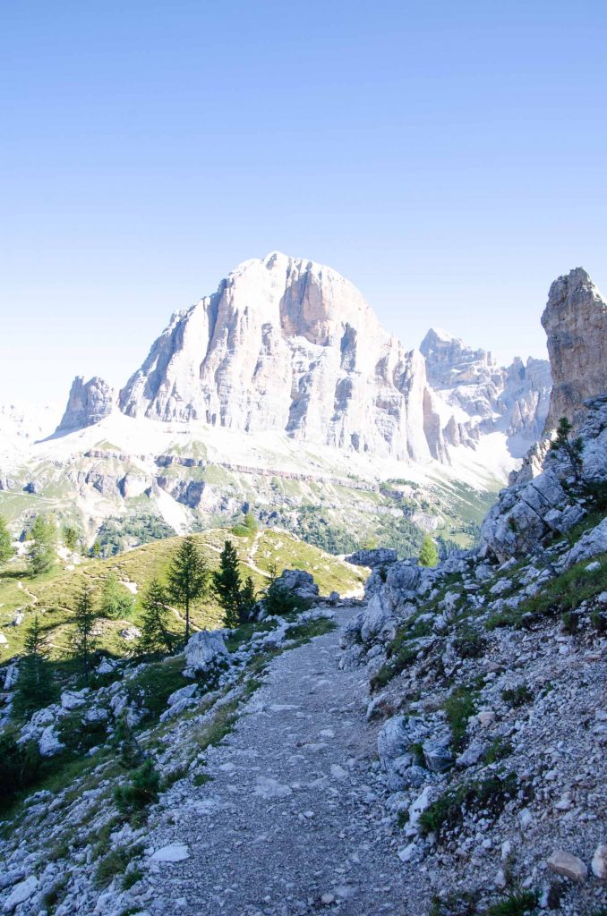 Cinque Torri loop Trail