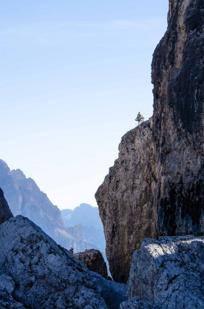 Cinque Torri loop Trail