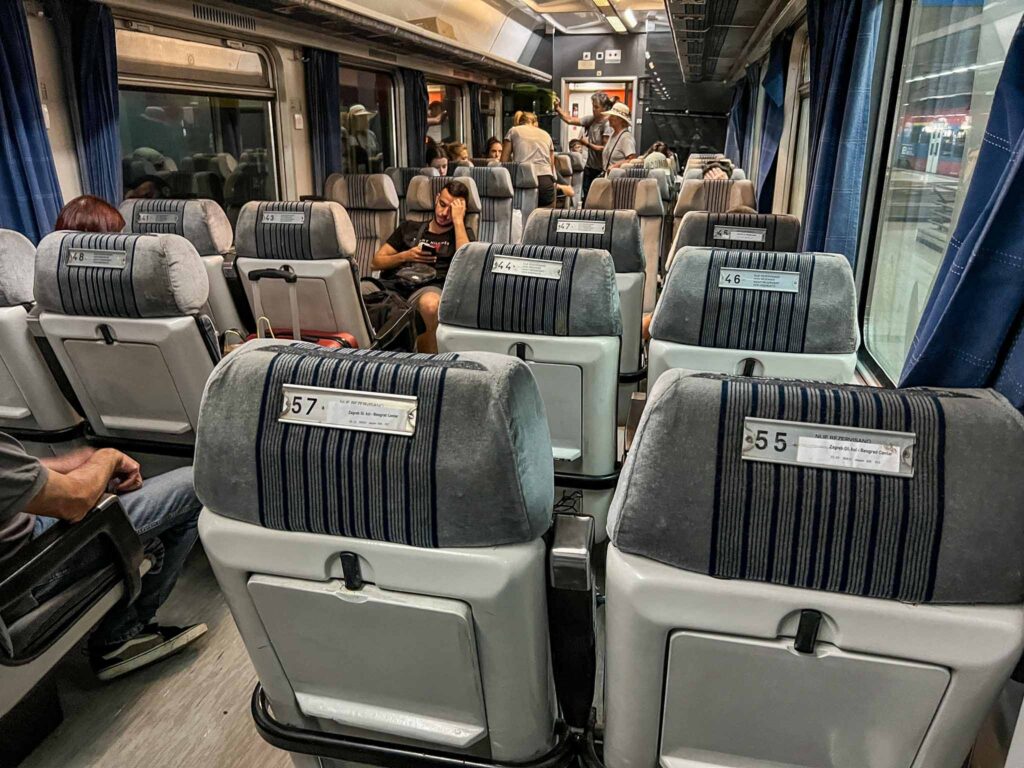Trein Belgrado Bar