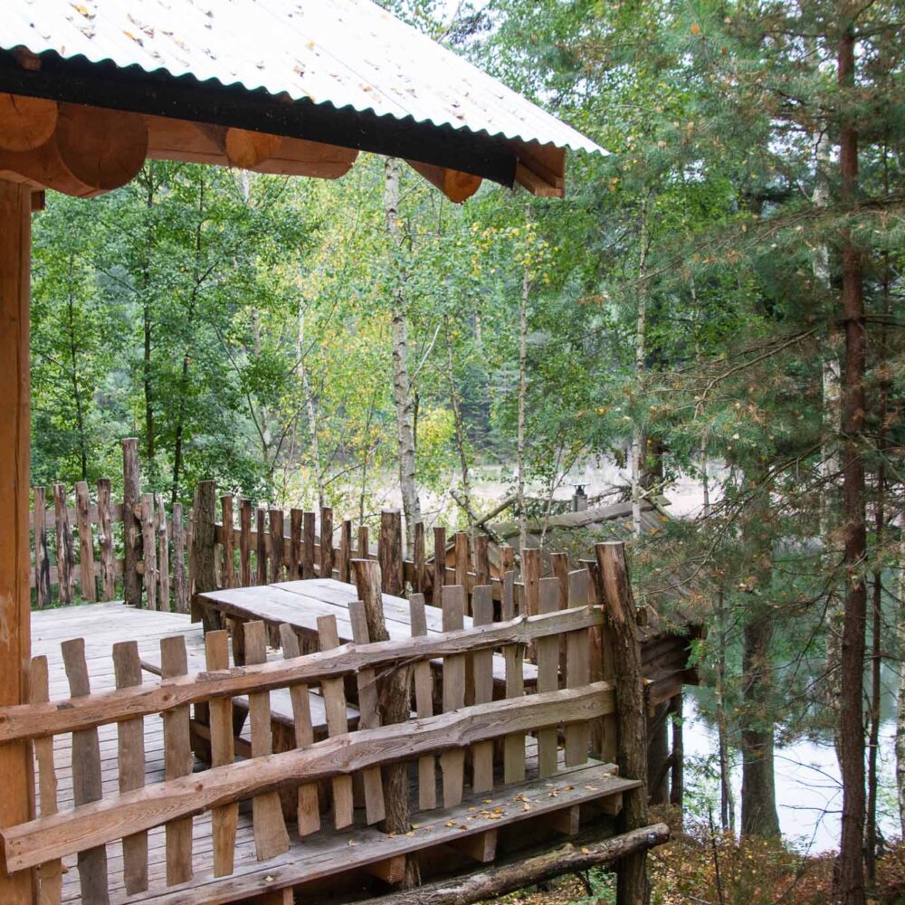 Les Cabanes du Lac de Pierre-Percée