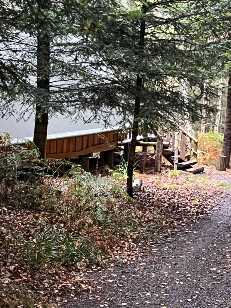 Les Cabanes du Lac de Pierre-Percée