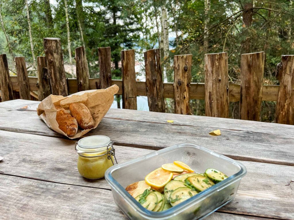 Les Cabanes du Lac de Pierre-Percée