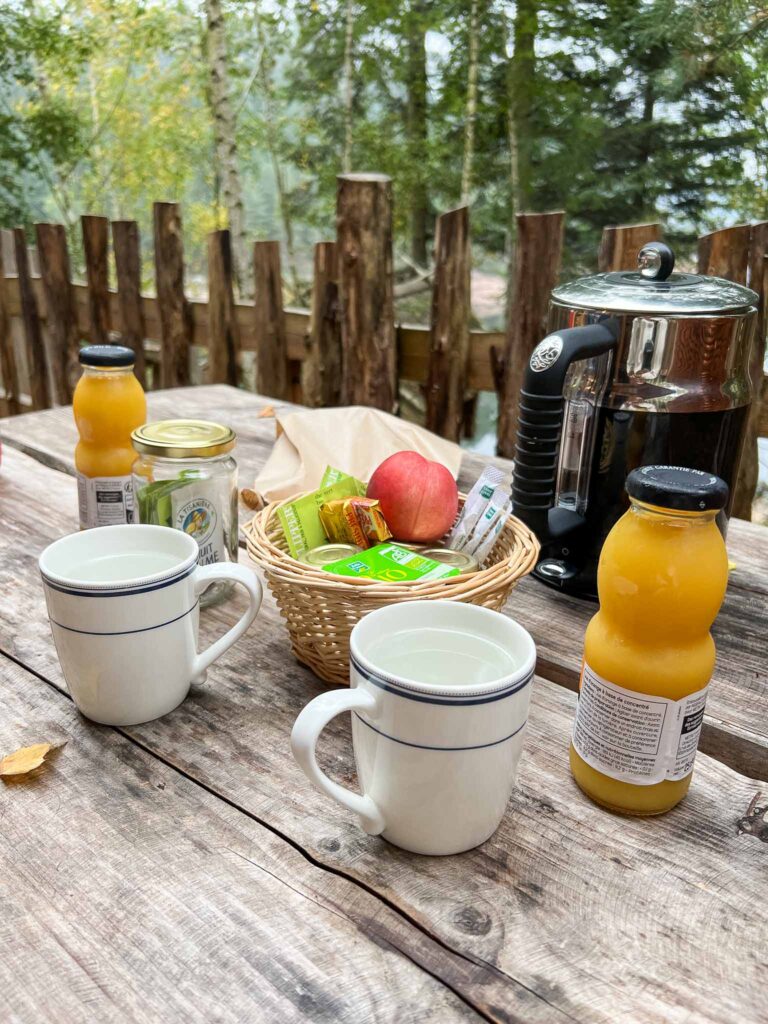 Les Cabanes du Lac de Pierre-Percée