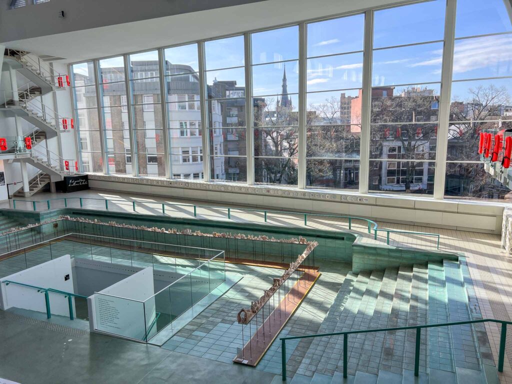Museum Luik in een zwembad