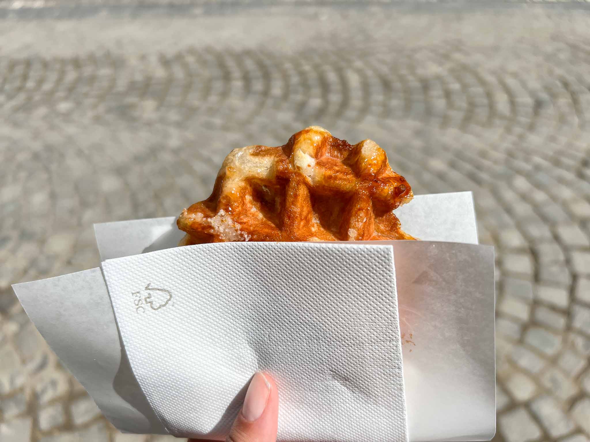 Luikse wafel eten tijdens je stedentrip Luik