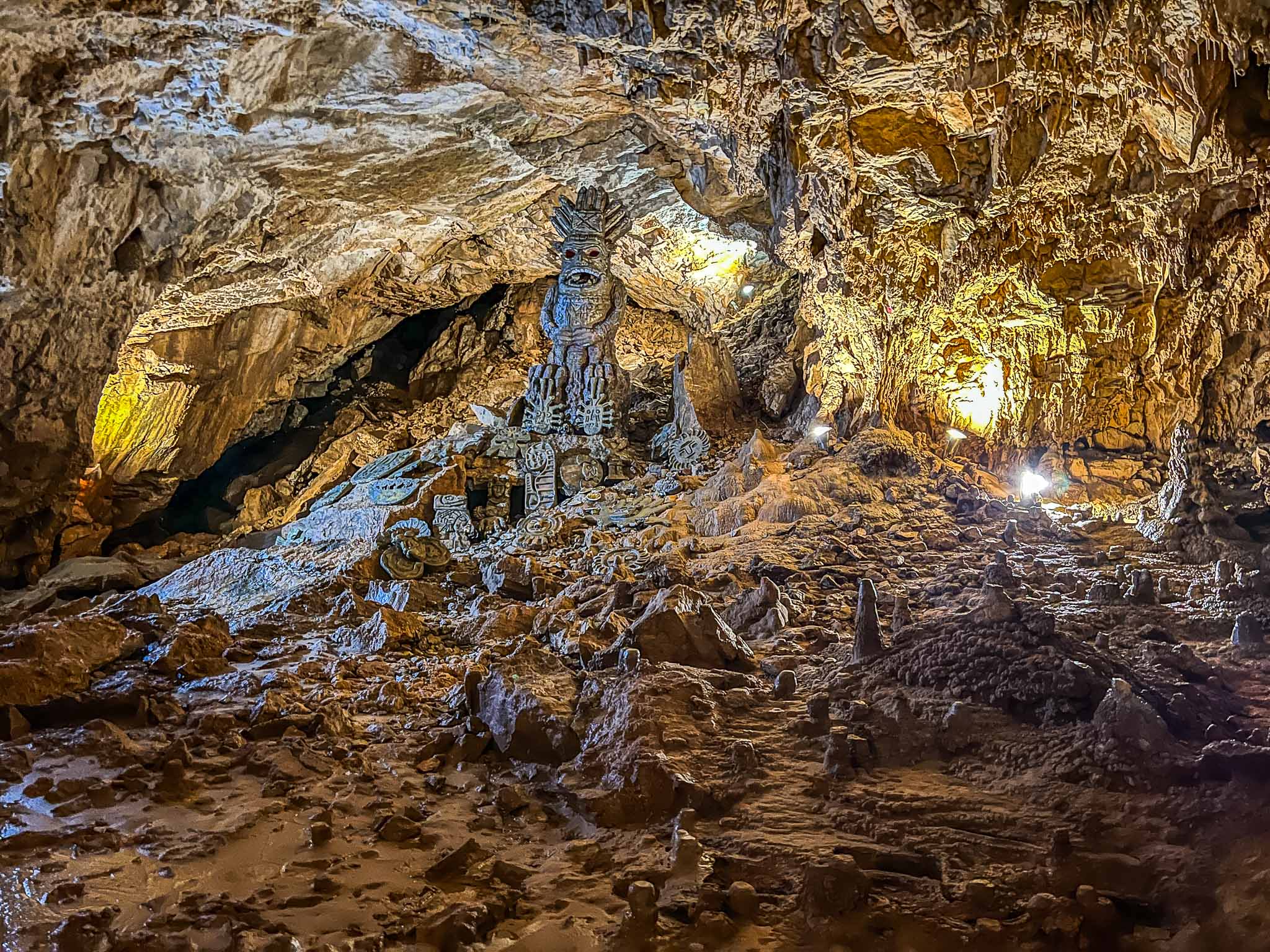 De grotten in Fuzine