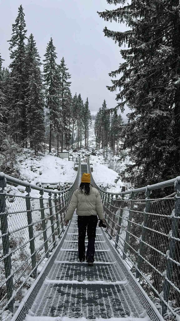 Wandelen in de winter in de Dolomieten