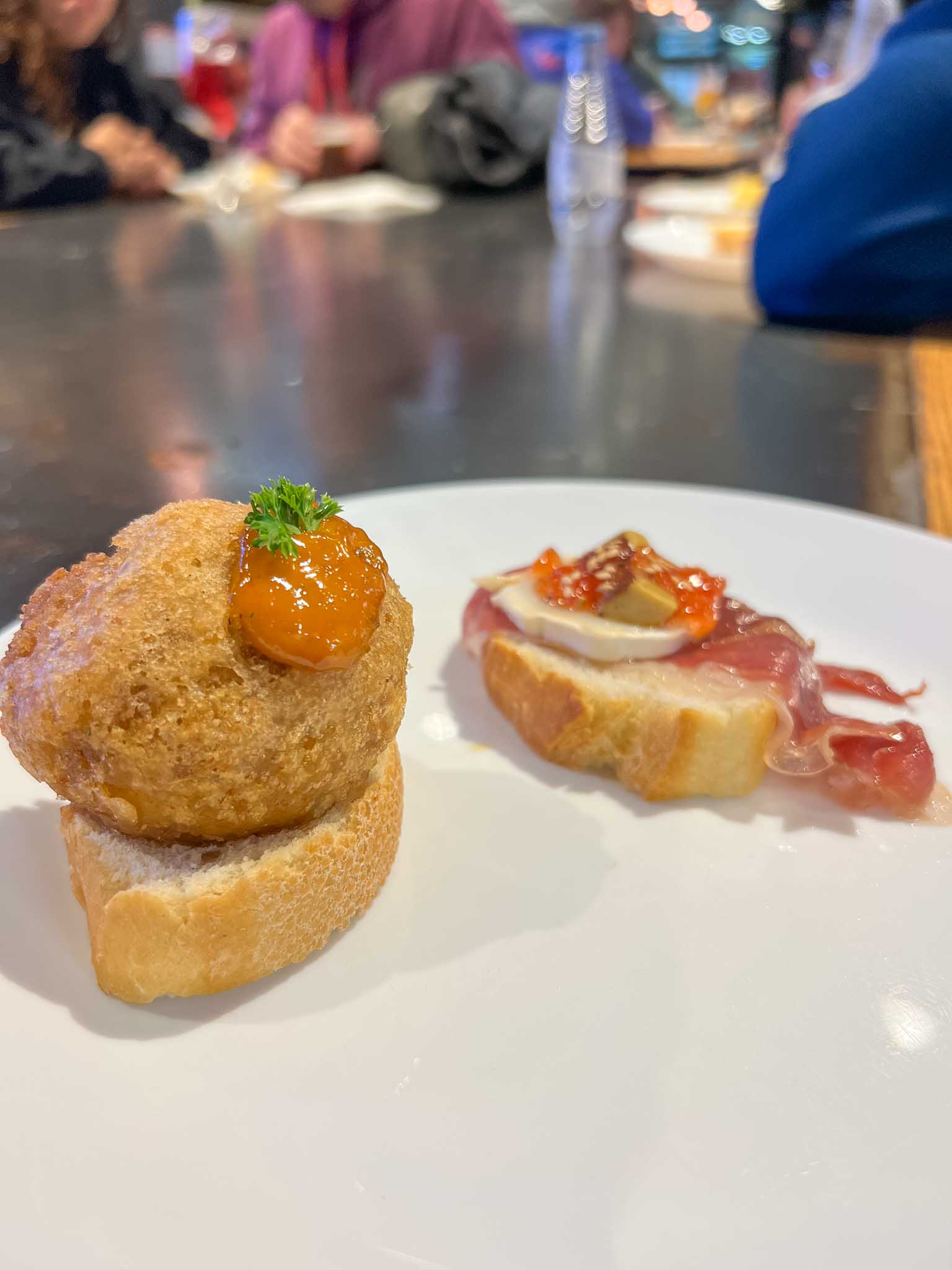 Pinxtos eten in Bilbao